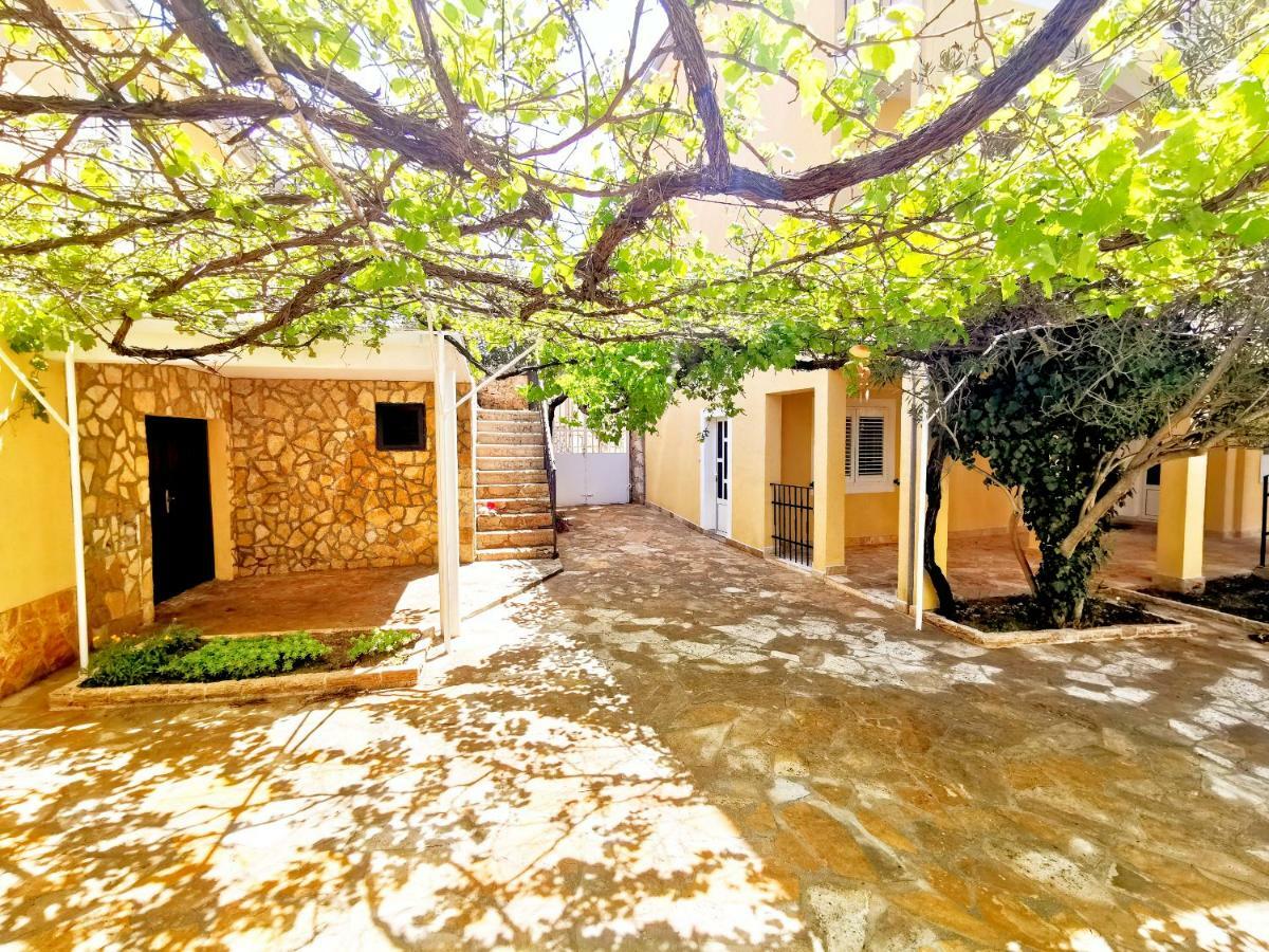 Green Garden Apartment Водице Екстериор снимка