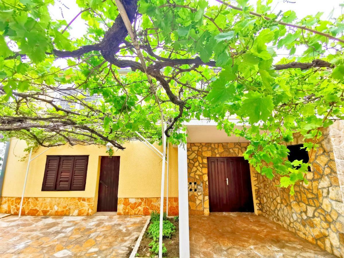 Green Garden Apartment Водице Екстериор снимка