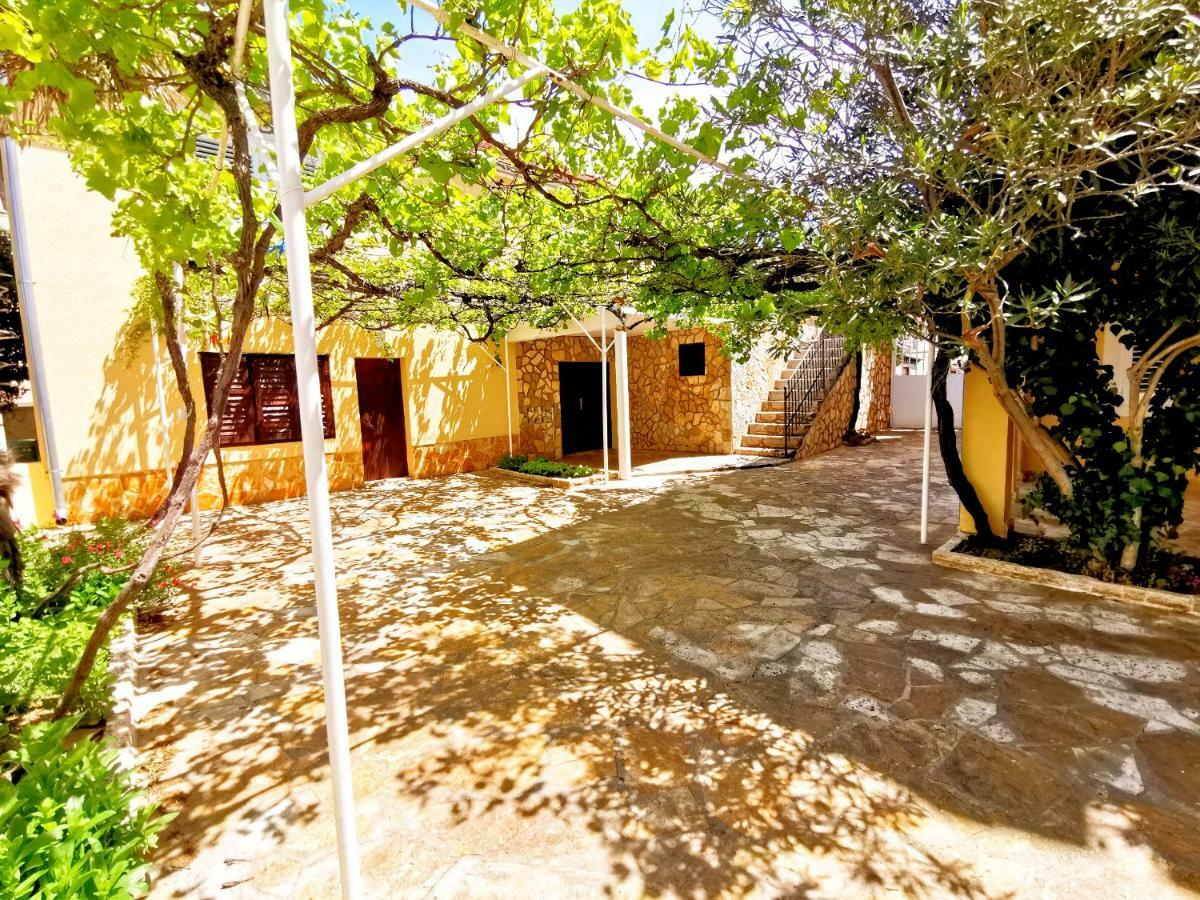 Green Garden Apartment Водице Екстериор снимка