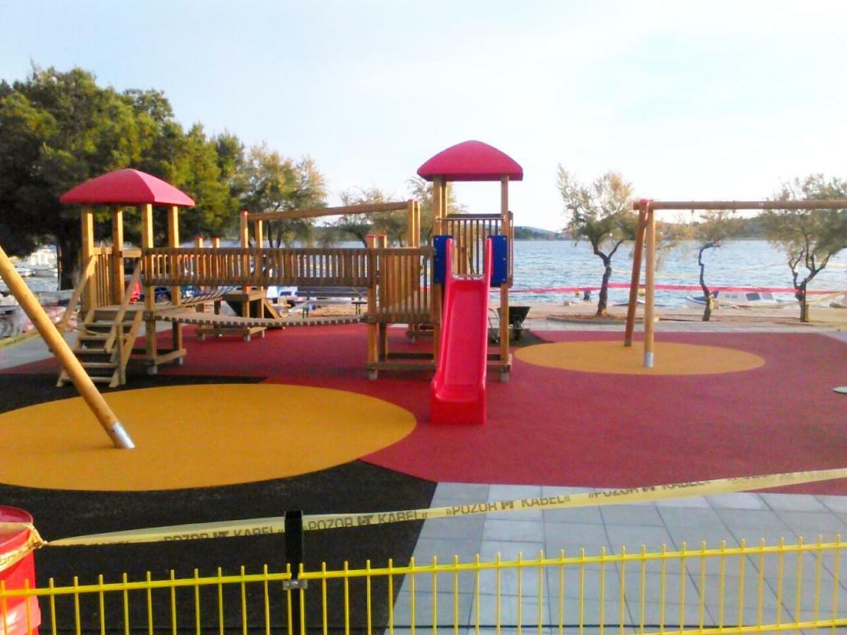 Green Garden Apartment Водице Екстериор снимка